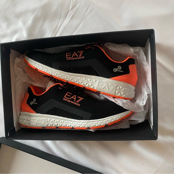 Emporio Armani trainer shoes size 10 - Picture 2 of 7